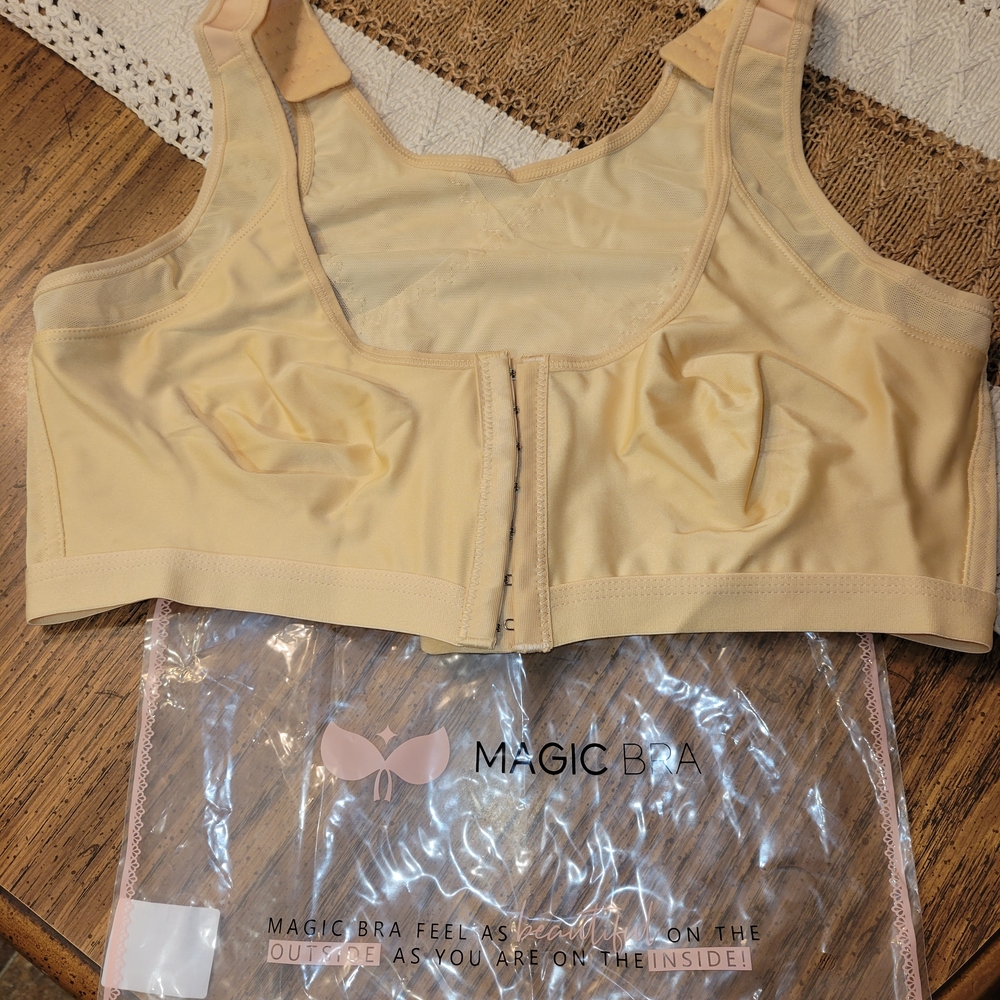 Magic Women's Cream Front Closure Bra